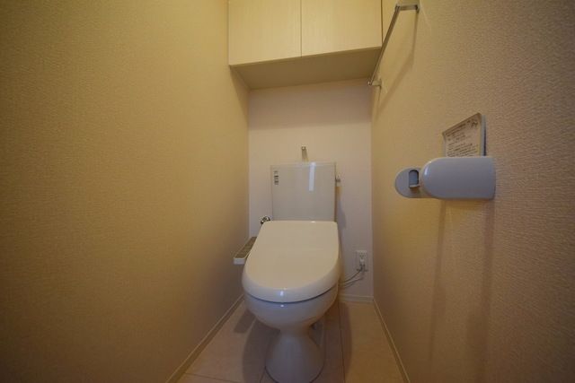 トイレ　★温水洗浄便座設置済みです★