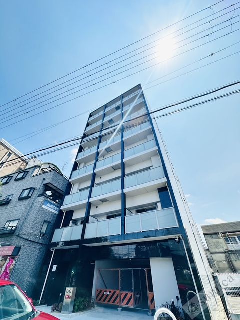 建物外観　引き締まったシックな佇まい♪