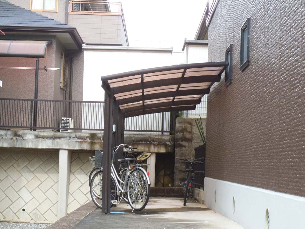 近鉄京都線 高の原駅 バス乗車時間：6分 最寄りバス停で下車 徒歩3分 2階建 築30年の外観写真