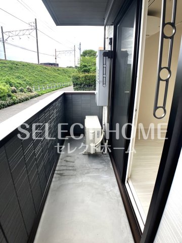 バルコニー　暖かな日差しのふりそそぐバルコニー