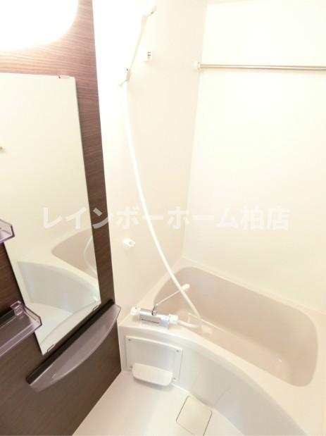 バス・シャワールーム　きれいなお風呂です