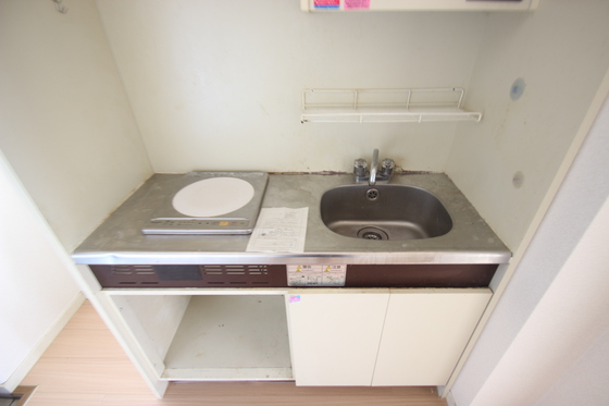 キッチン　※別部屋の写真です