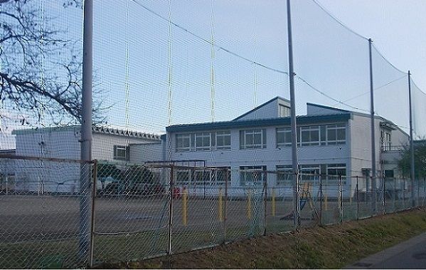 小学校　黒沢尻東小学校（小学校）まで650m