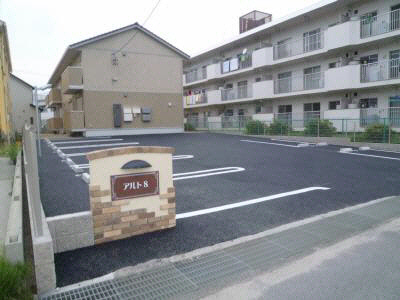 駐車場　駐車場