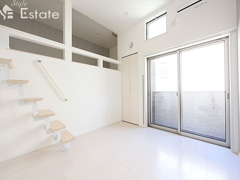 居室・リビング　内装