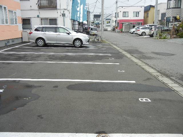 駐車場　駐車場