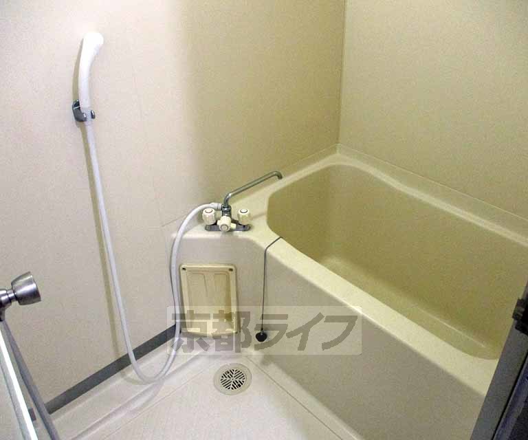 バス・シャワールーム　お風呂です。