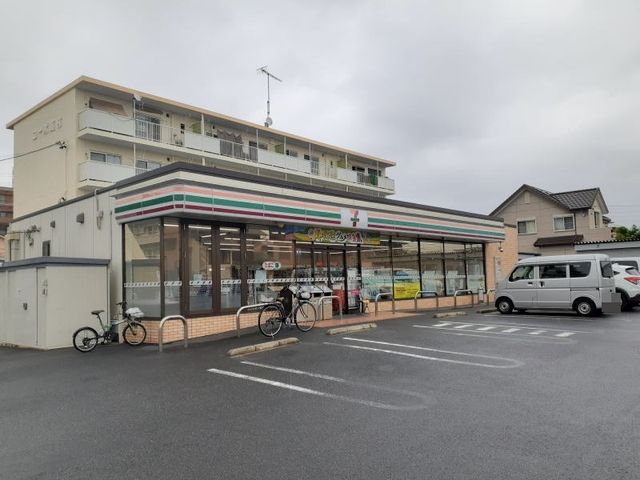コンビニ　セブンイレブン 岡崎六名東町店（コンビニ）まで100m