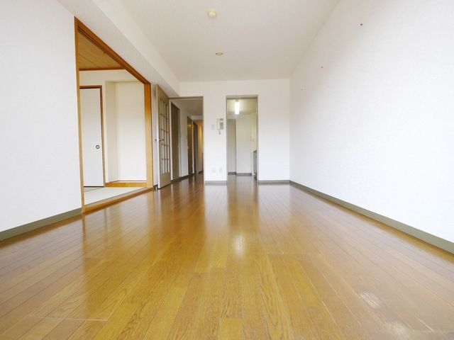 居室・リビング　★リビング広々★