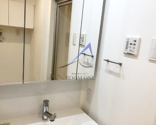 洗面設備　洗面台です。