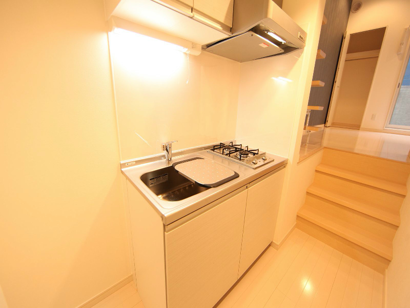 キッチン　システムキッチン（ガス2口）冷蔵庫・レンジ等ご用意できます