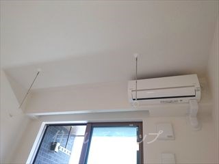 その他　室内物干しとエアコン