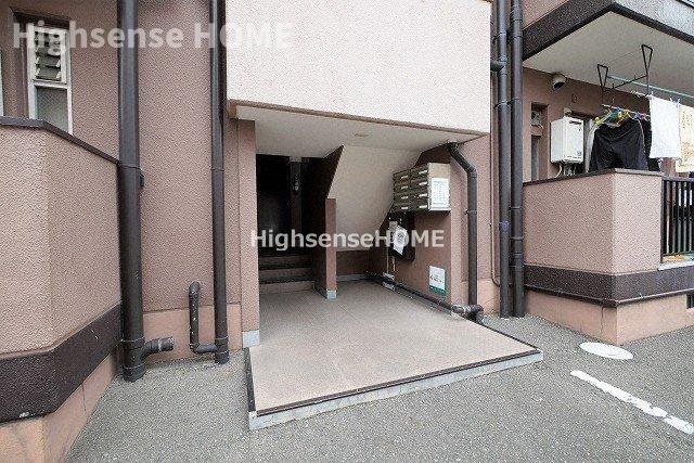 エントランス　建物の内部です