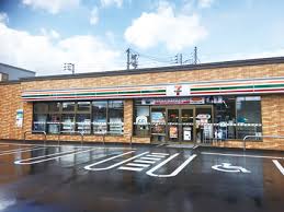 コンビニ　セブンイレブン札幌八軒8条店（コンビニ）まで382m