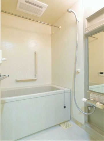 バス・シャワールーム　同タイプのお写真です