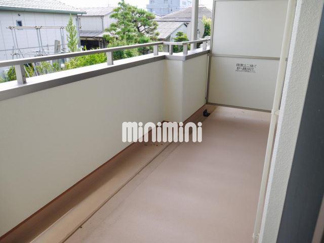 バルコニー　ワイドスパンの広いバルコニー