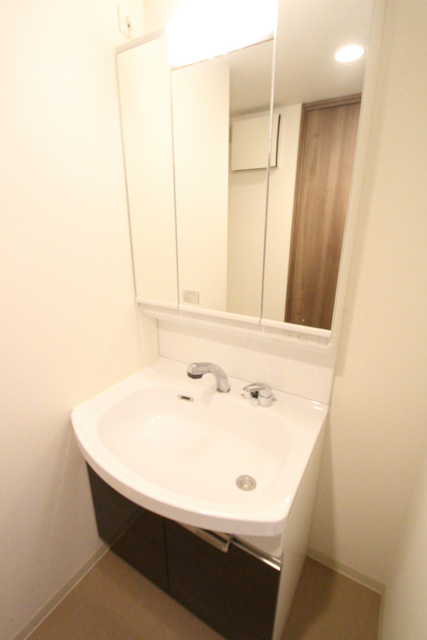 洗面設備　※別室の参考写真の為、現況優先です。