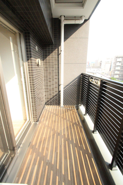 バルコニー　※別室の参考写真の為、現況優先です。