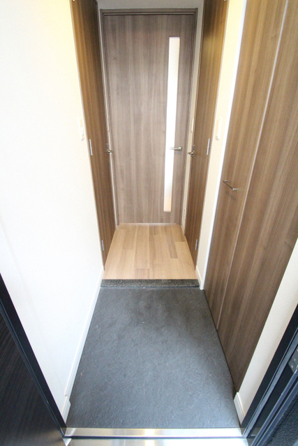 玄関　※別室の参考写真の為、現況優先です。
