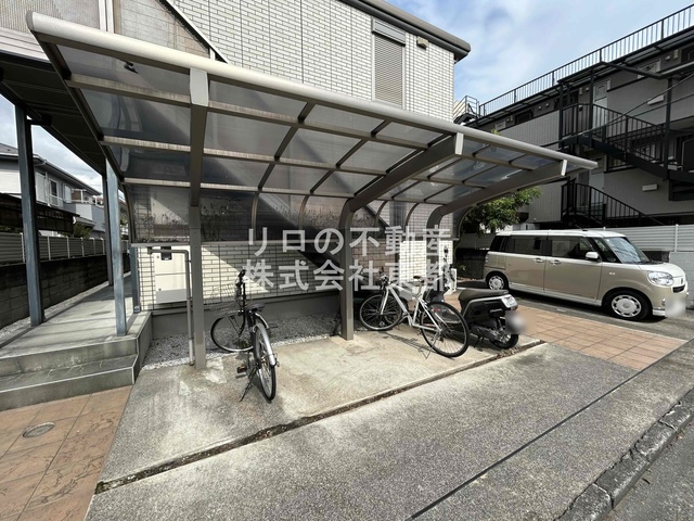 その他共有部分　雨の日でも安心☆屋内駐輪場です♪