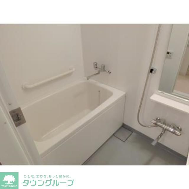バス・シャワールーム　※写真は同タイプ住戸です。