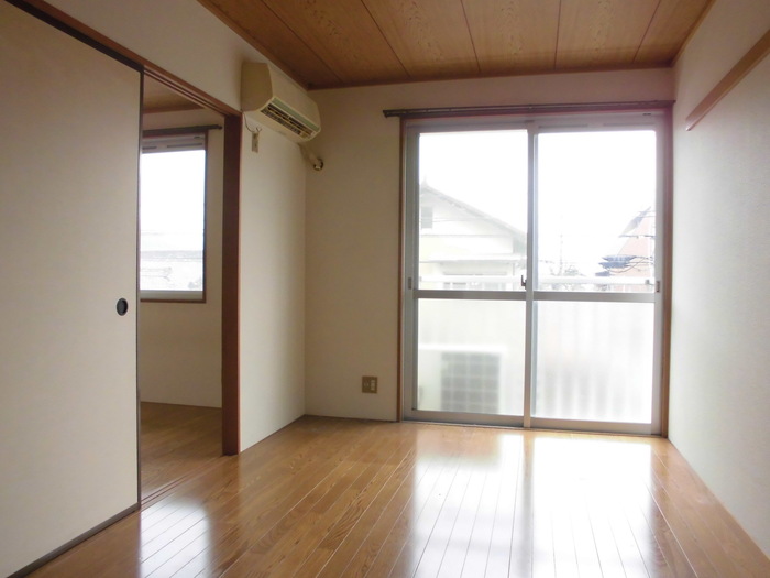 居室・リビング　南西洋室