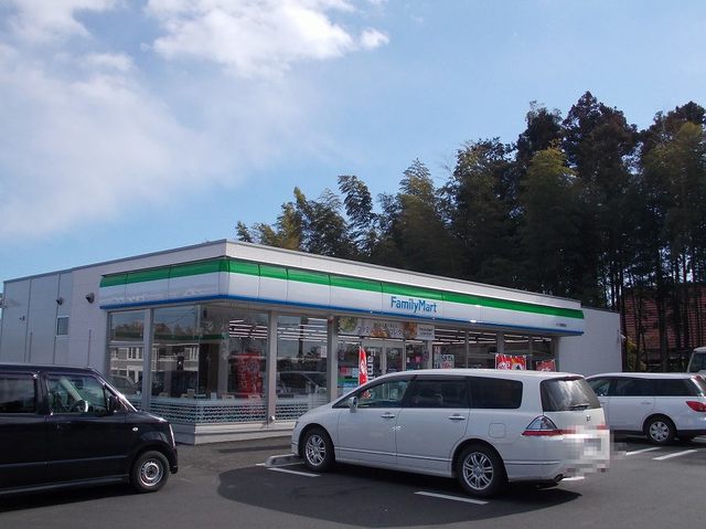 コンビニ　ファミリーマートさくら蒲須坂店（コンビニ）まで80m