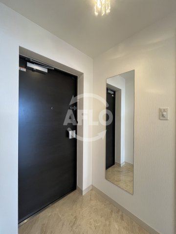 玄関　プレジオ東三国　玄関