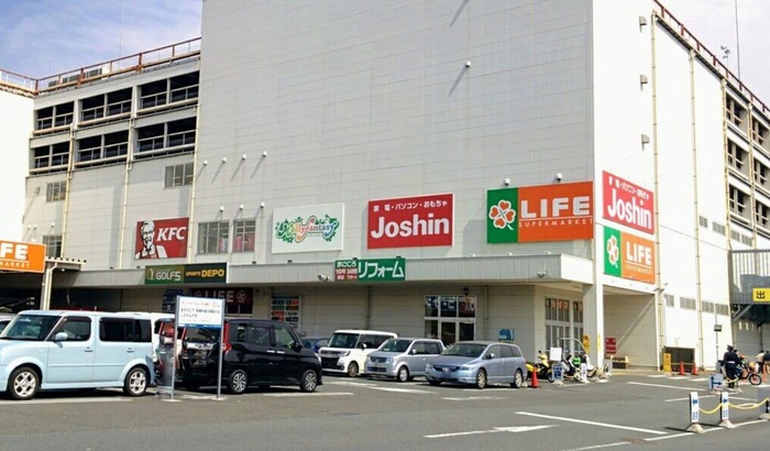 スーパー　LIFE（スーパー）まで731m