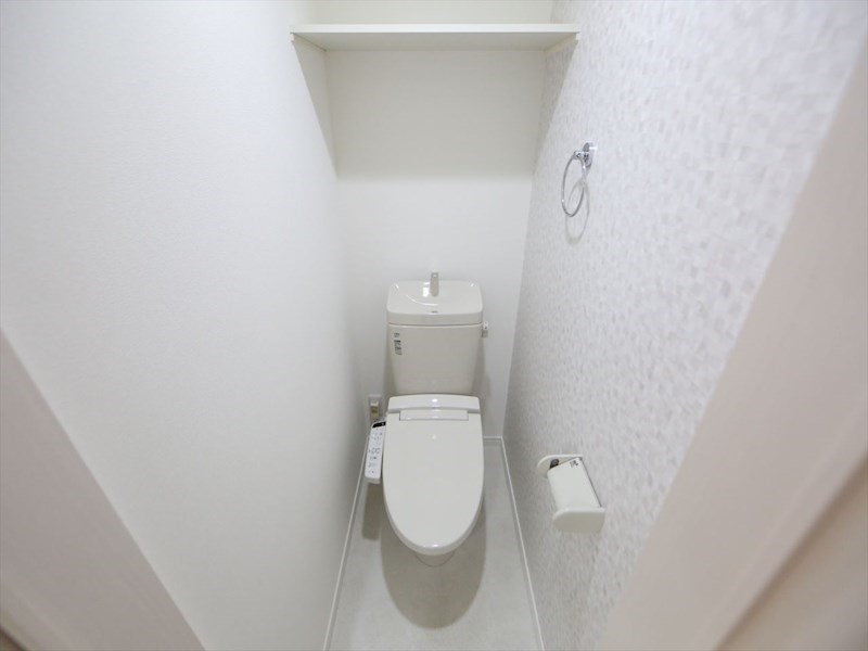 トイレ　温水洗浄暖房便座付トイレ