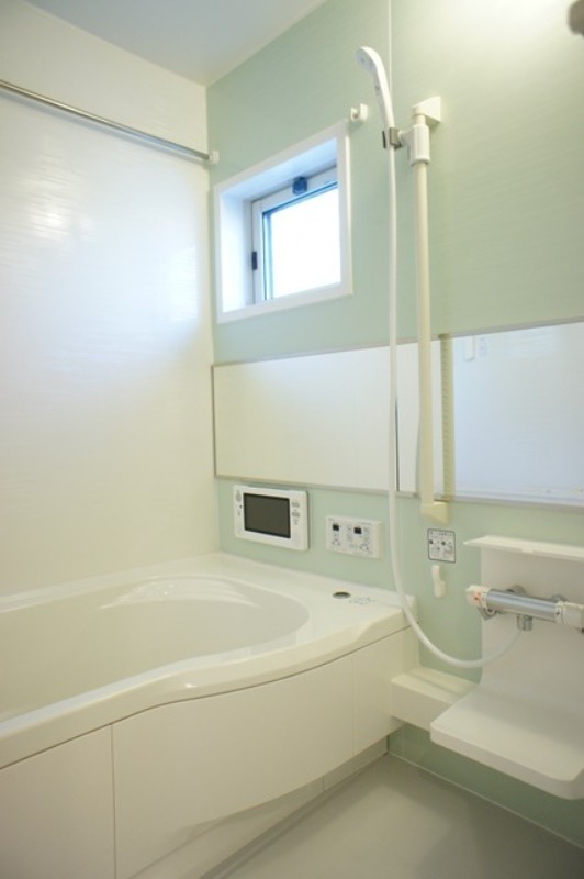 バス・シャワールーム　図面と現状に相違がある場合には現状を優先