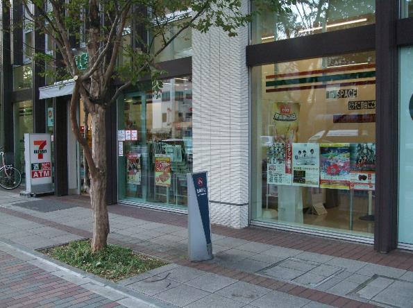 コンビニ　セブンイレブン 勝どきグロウスタウン店（コンビニ）まで228m