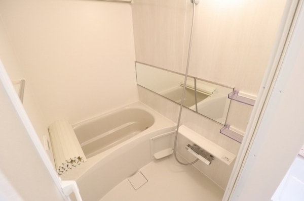 バス・シャワールーム　追い炊き・オートバス機能完備でゆっくりご入浴頂けます♪