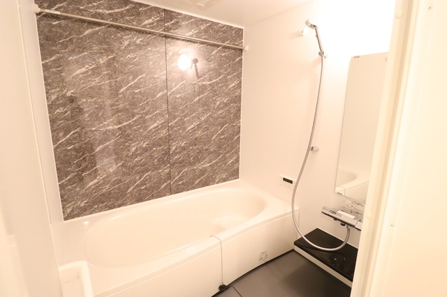 バス・シャワールーム　一坪風呂