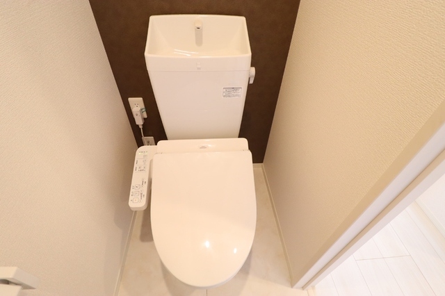 トイレ　温水洗浄暖房便座