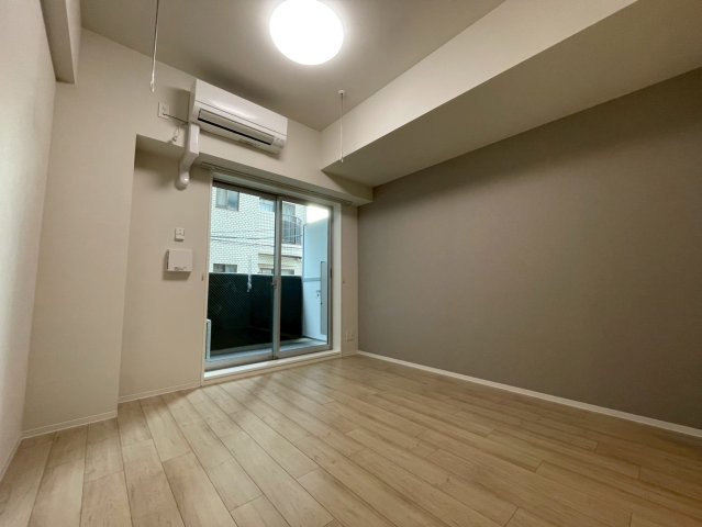 居室・リビング　※同建物同型別のお部屋