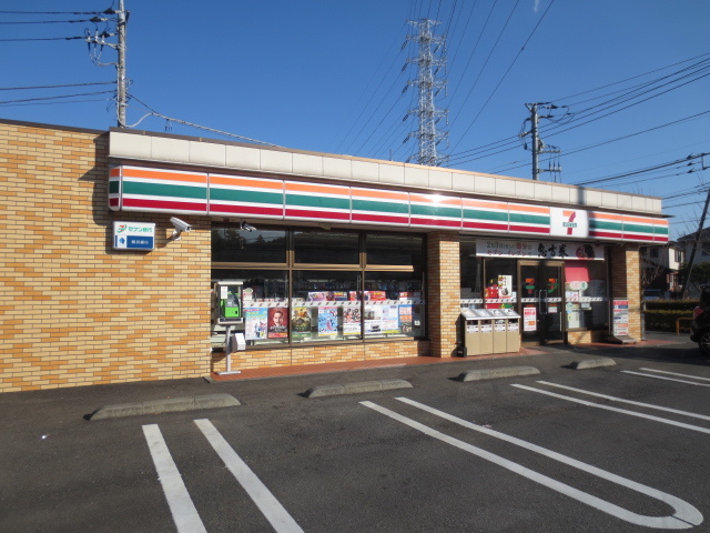 コンビニ　セブンイレブン長津田駅西口店（コンビニ）まで679m