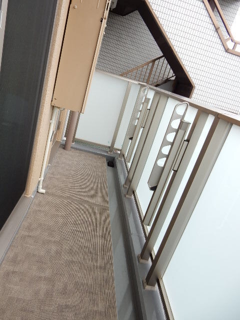 バルコニー　バルコニー