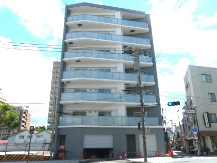 建物外観　鉄筋コンクリート造りです