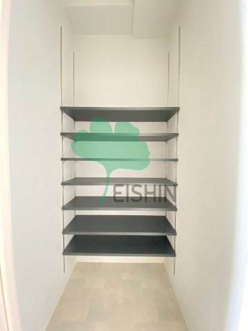 玄関　下駄箱もしっかりついてます！