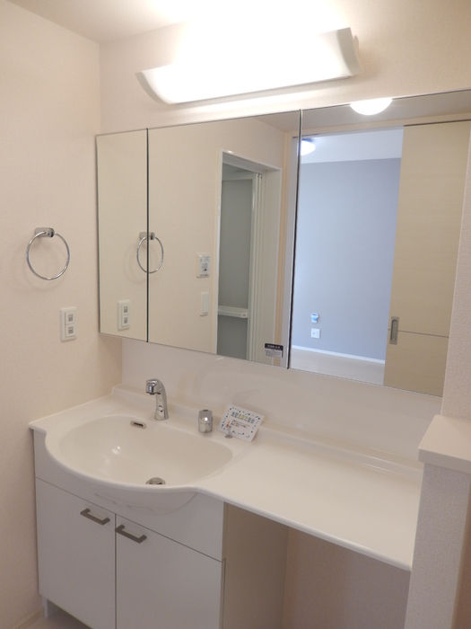 洗面設備　洗髪洗面化粧台です