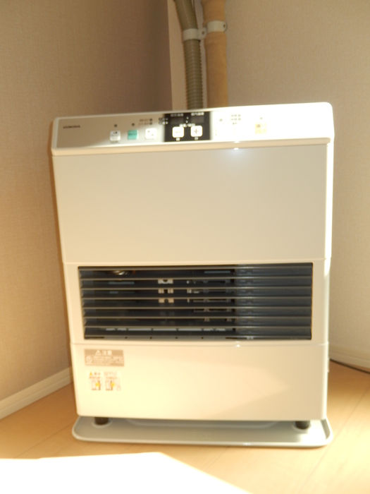 その他設備　エアコン、FFストーブが設置されています