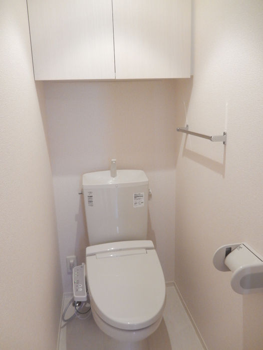 トイレ　温水洗浄便座