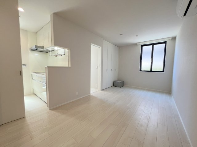 その他部屋・スペース　★明るいフローリングの角部屋です★