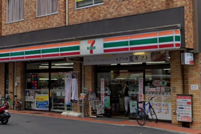 コンビニ　セブンイレブン朝日橋店（コンビニ）まで585m