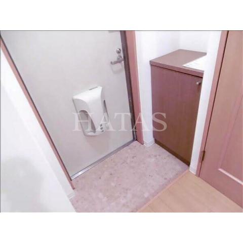 玄関　反転のお部屋になります