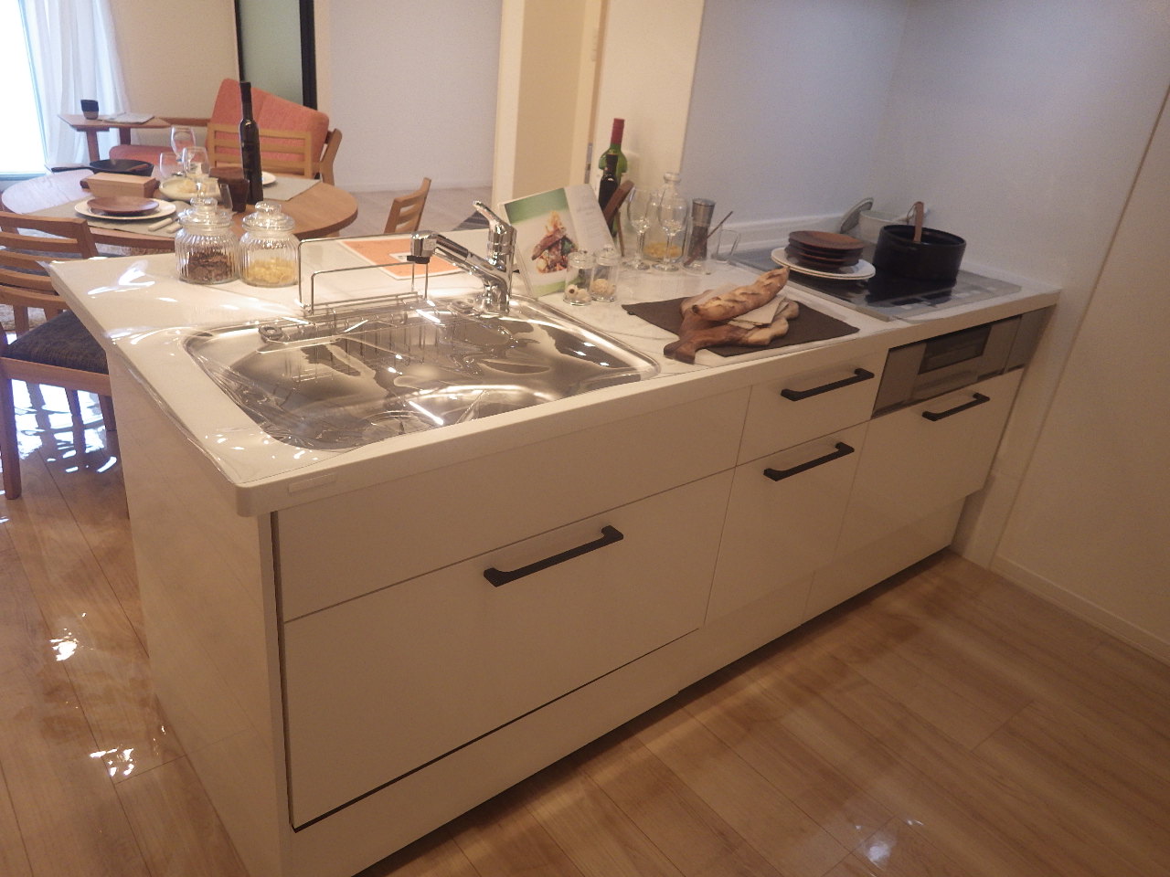 キッチン　※同タイプの内観※