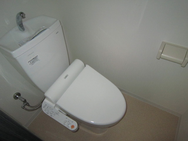 トイレ　写真は同マンションの他のお部屋のものです