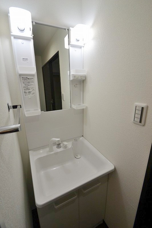 洗面設備　同メーカーサンプル画像（現況優先）