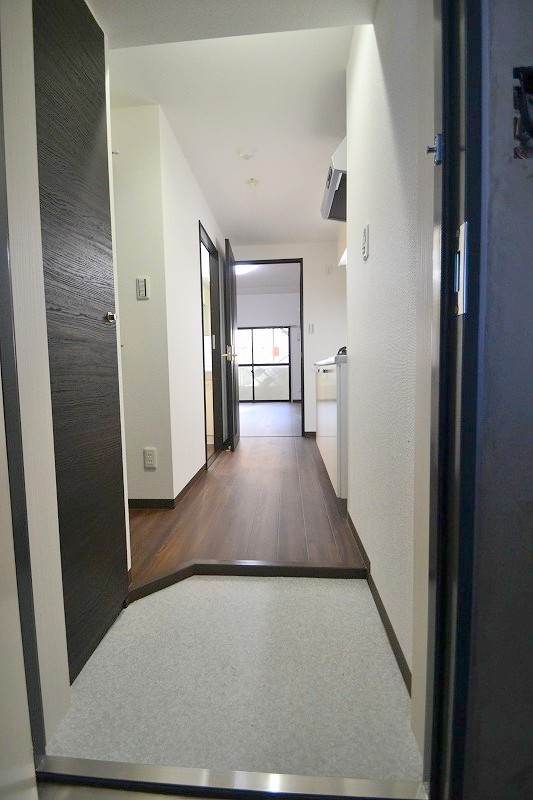 玄関　同メーカーサンプル画像（現況優先）